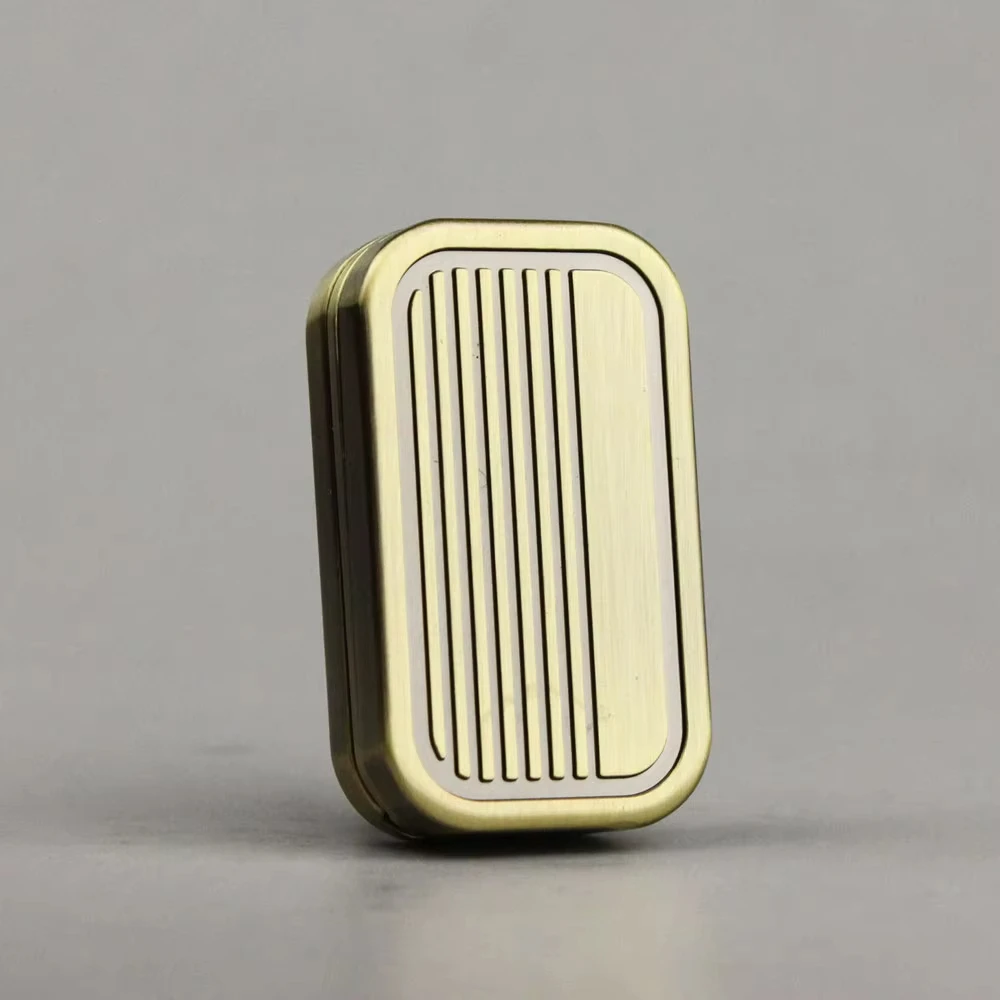 1 個 EDC プッシュカードおもちゃ、3 層減圧アーティファクト、磁気セクション、金属指先、機械式無限コイン合金