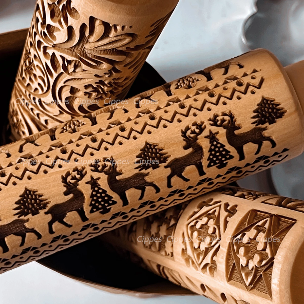 Christmas Rolling Pin with Reindeer Flower Patterns, Wooden Embossed 3D Cookie Mold Laser Engraved DIY Baking Tools Dough Roller