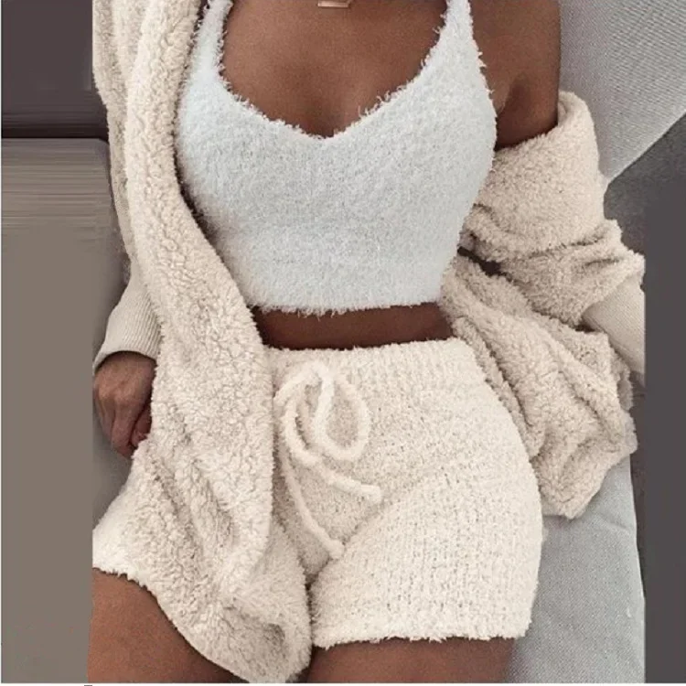 3-teiliges Plüsch-Hauskleidungs-Set für Damen, lässiger Pyjama, langärmelige Jacke, Hosenträger und Weste, Shorts, Sport-Set