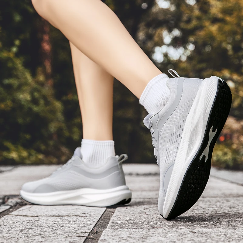 

New 2025 Thick-soled, Height-increasing Mesh Lace-up Men's Spring and Summer Anti-slip High-quality Casual Sports Shoes
