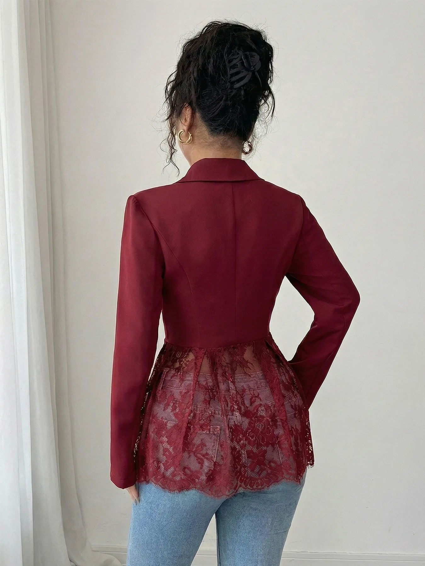 Damen-Spitzenblazer mit Kerbrevers, Ein-Knopf-Verschluss, Langarm, Schlanke Passform, Durchbrochener Patchwork-Anzug, Bürojacke für Damen – Detail 13