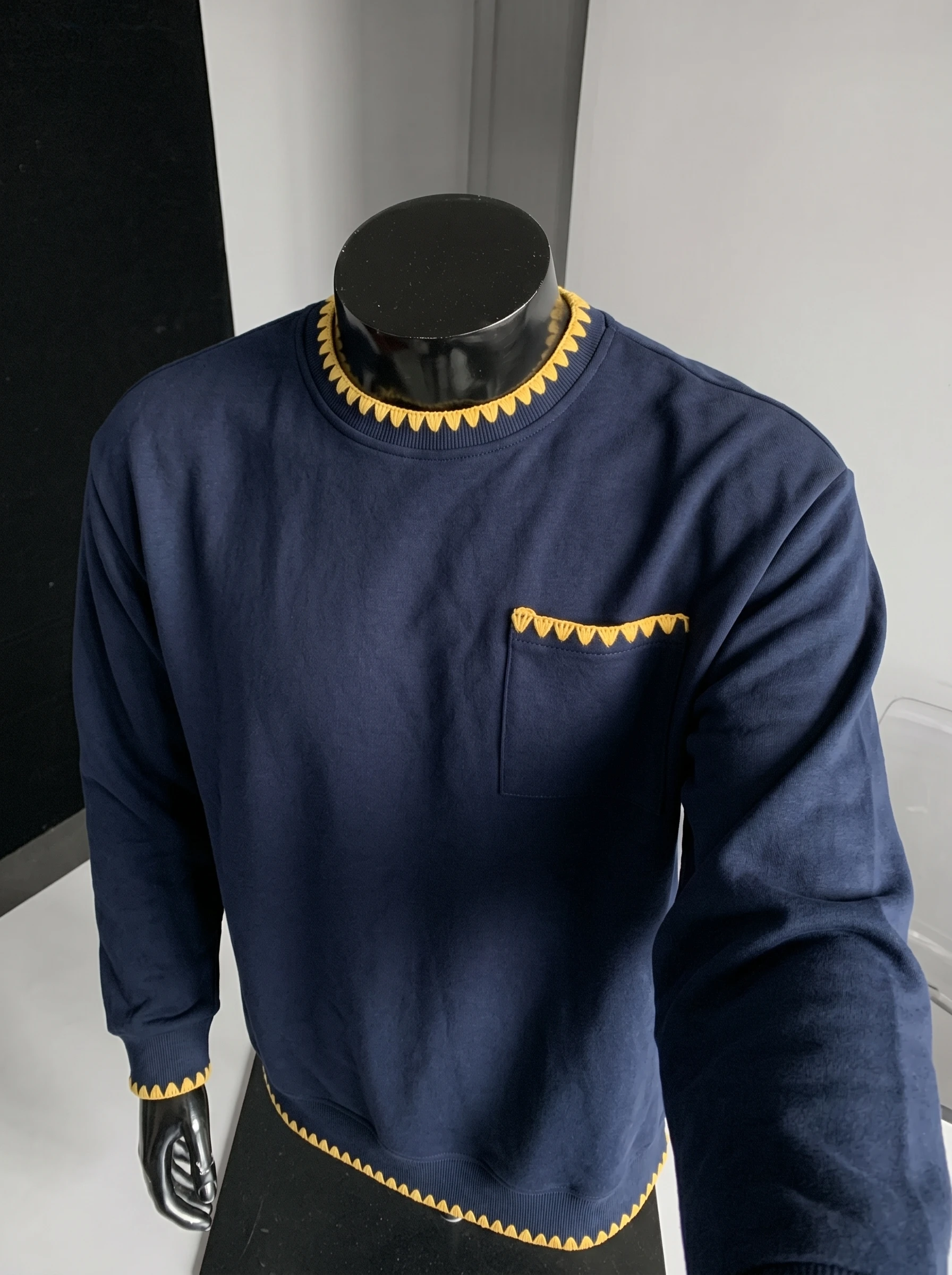 Felpa da Uomo Casual Larga con - Embroidery Zig Zag Stitch recensione e prezzo