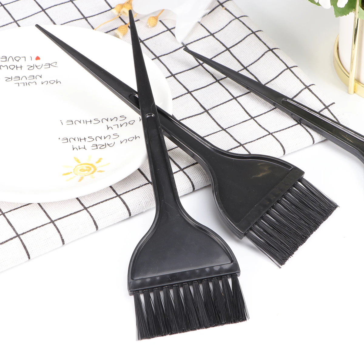 

12pcs Hair Dye Brush Professional Plastic Handle Soft Bristles Salon Home Use Tint Applicator Keratin Treatment