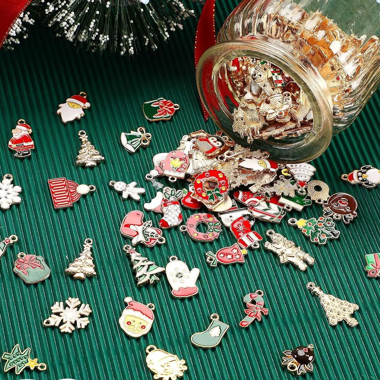 50/100pcs mixed alloy dripping oil Christmas jewelry pendant Christmas atmosphere DIY bracelet necklace keychain accessories