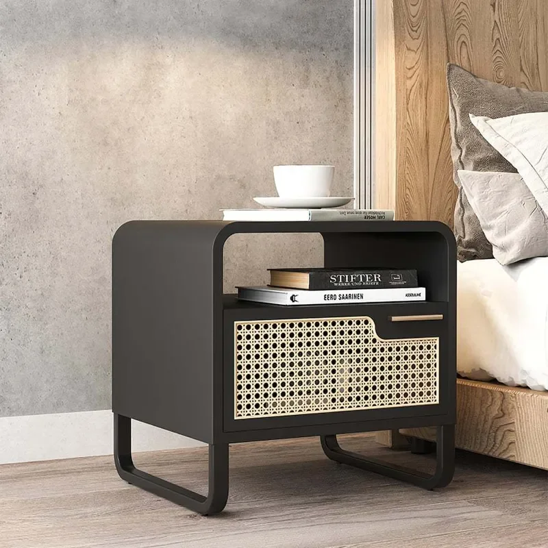 comodino-nero-semplice-con-1-cassetto-design-in-rattan-gambe-curve-in-metallo-per-camera-da-letto-e-soggiorno-mobile-contenitore