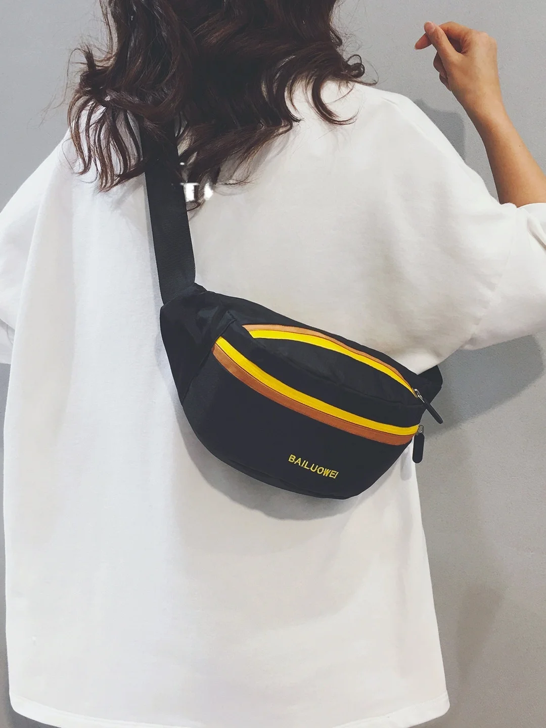 outdoor-sports-chest-bag-unisex-waterproof-mobile-phone-waist-bag-casual-hiking-crossbody-waist-bag-for-men-and-women