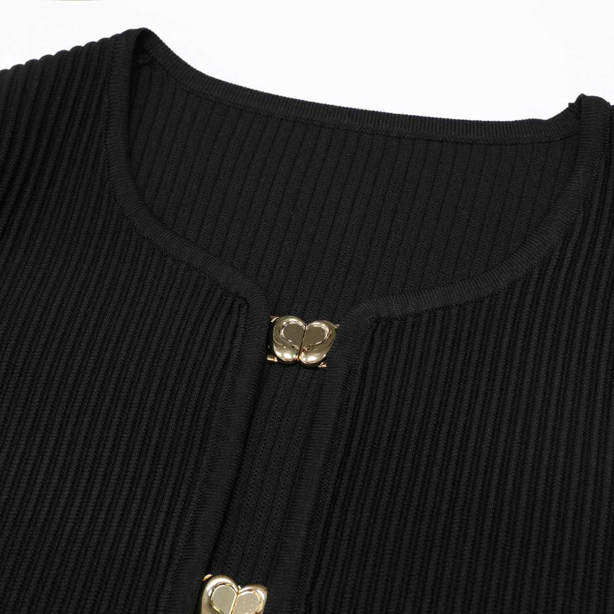 26299 New Spring Autumn Women 2Pcs Matching Outfit Heart Button Embellished Short Sleeve Knitted Cardigan Strap Skirt Set