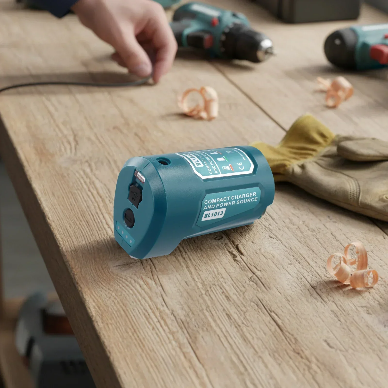 

Зарядное устройство с подогревом, зарядное устройство типа C на рабочем месте, 5 В, 2,1 А, USB-порт, компактная конструкция, совместимая с различными батареями