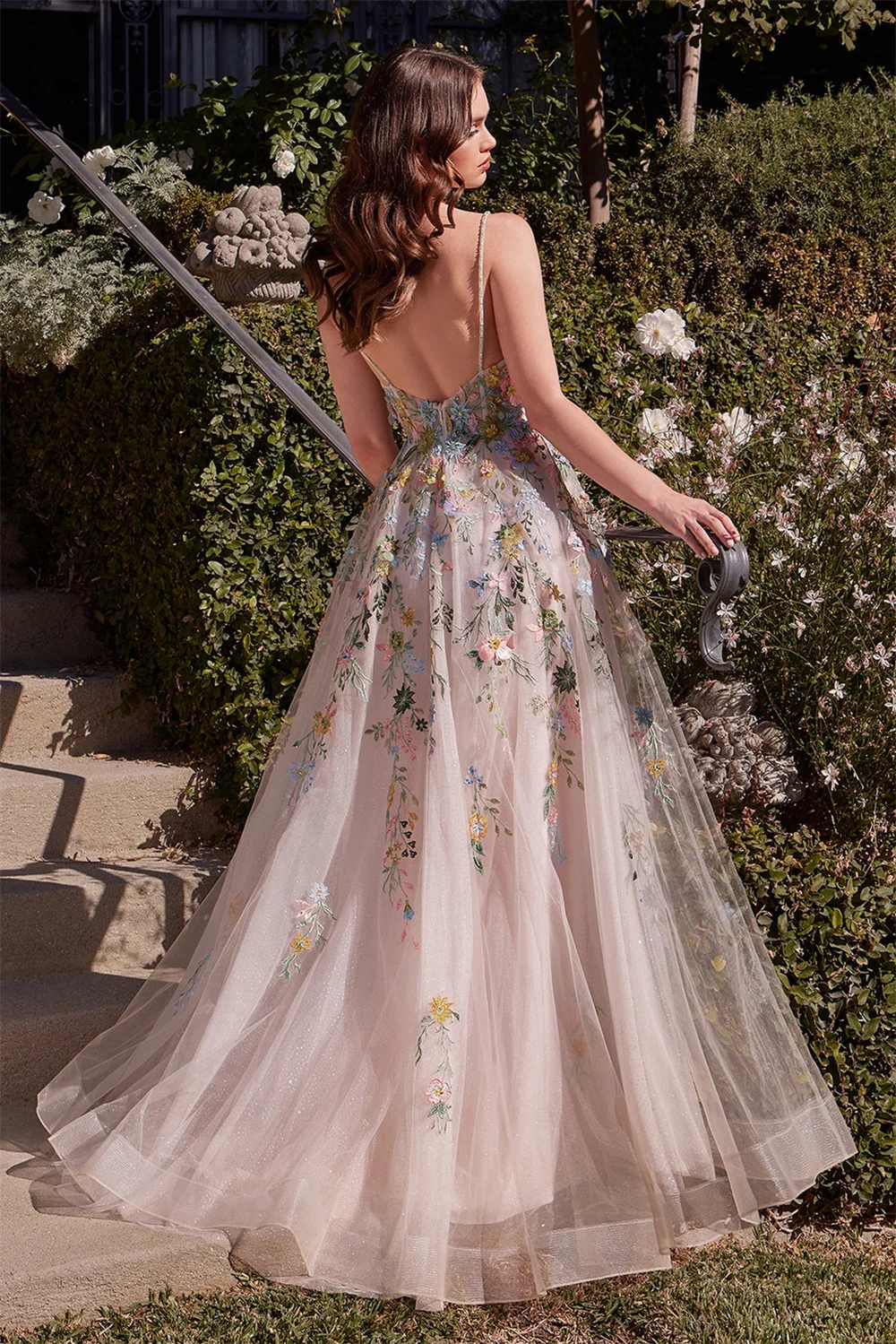 Kyoto Customized Pink Spaghetti Strap Floral Embroidery Wedding Dress V Neck A-line vestidos de novia Side High Slit Formal 2025 image 2