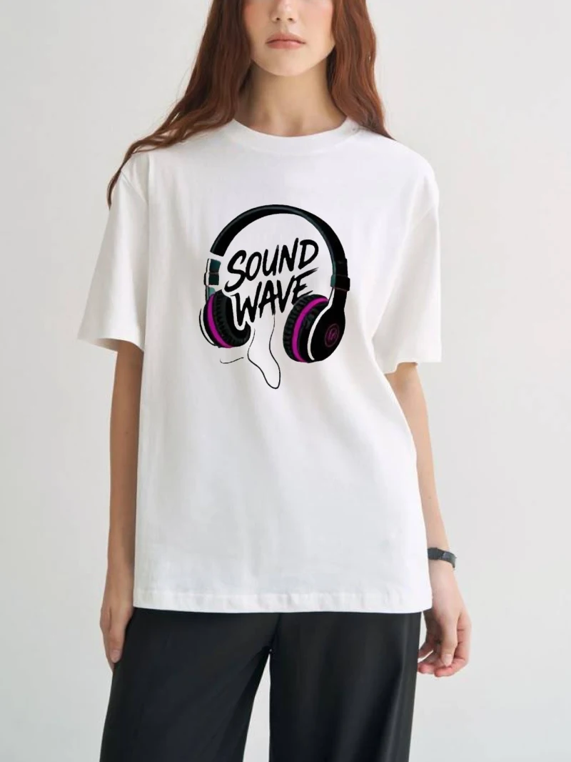 

Женская футболка, модные наушники, черный и розово-фиолетовый градиент, звуковая волна, принт, подходит для музыкальных фестивалей, чистый хлопок