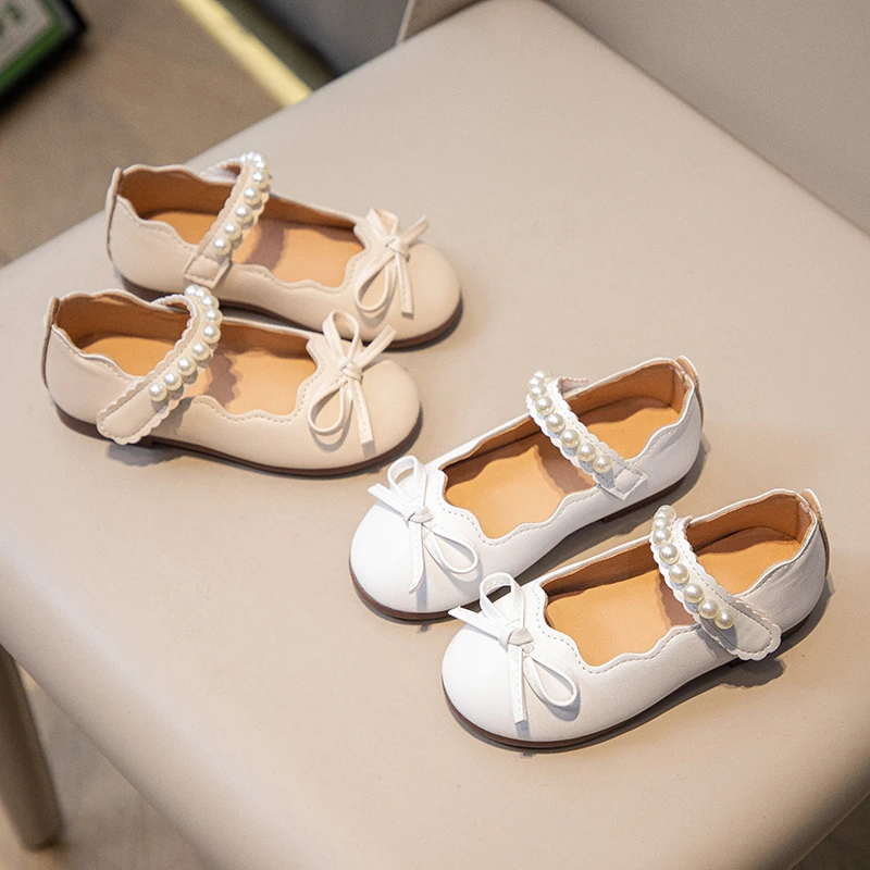 

Весенние туфли для девочек в стиле принцессы с бантом и жемчугом, милые детские туфли на плоской подошве, бежевые, белые, модные, легкие, повседневные, для детей 4-6 лет