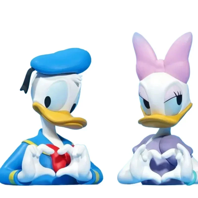 

Disney Donald Duck Daisy Mini Heart Half Bust Stylish Handwork Cartoon Model Table Decoration Toys Valentine's Day Brithday Gift