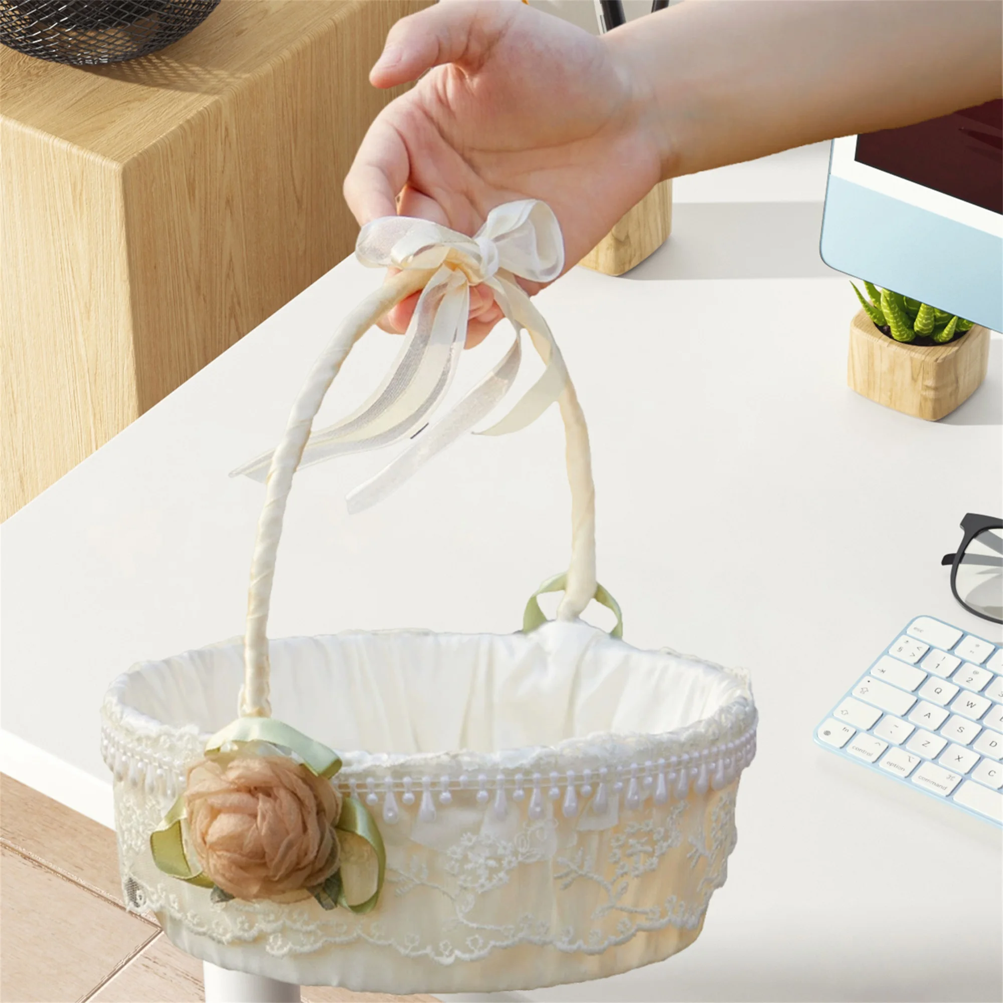 

Элегантная корзина для девочек-цветочниц из розового золота с кружевной отделкой и жемчужными акцентами — товары для свадебной церемонии для девочек