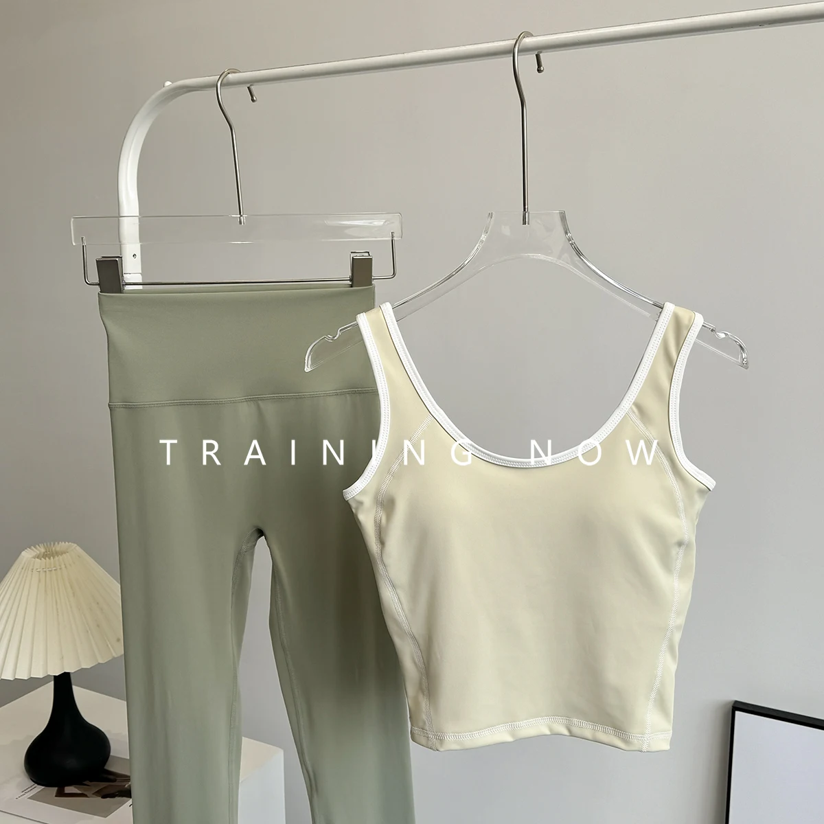 

Спортивный костюм для пожилых женщин, летний утренний бег, тренировочный быстросохнущий бюстгальтер, жилет, модный костюм для пилатеса, фитнеса, йоги