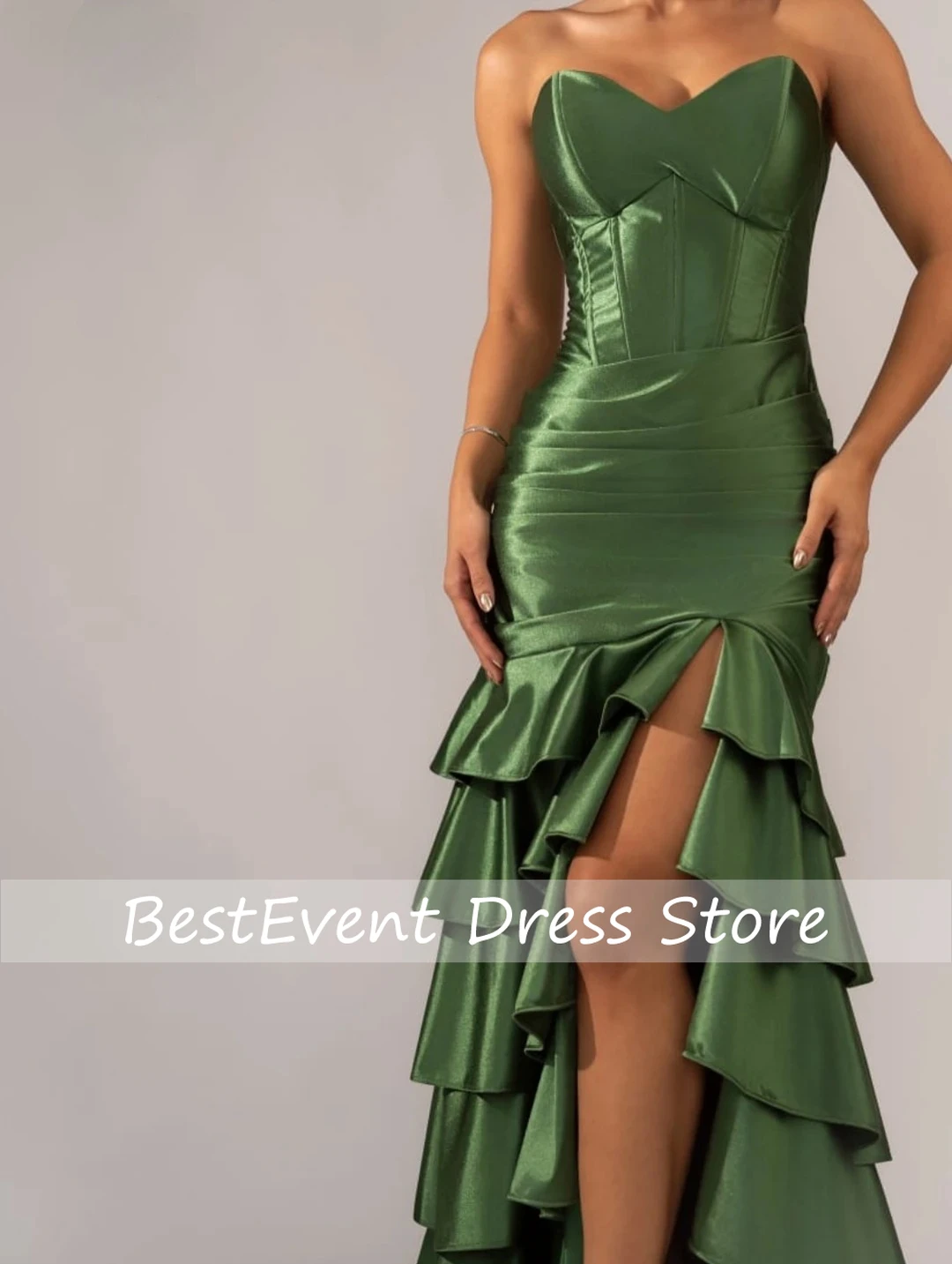 

Cocktail Dresses Medium Length Line A Green Prom Dresses 2026 Luxury Prom Custom Made Off the Shoulders Multi-layer Dress