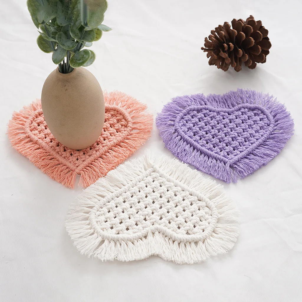 Вязаные крючком подставки с кисточками ручной работы, изолирующие подставки для столовых приборов в форме сердца, украшения из хлопковой веревки для стола, утолщенные подставки Septa Вязаные крючком подставки с кисточками ручной работы, изолирующие подставки для столовых приборов в форме сердца, украшения из хлопковой веревки для стола, утолщенные подставки Septa