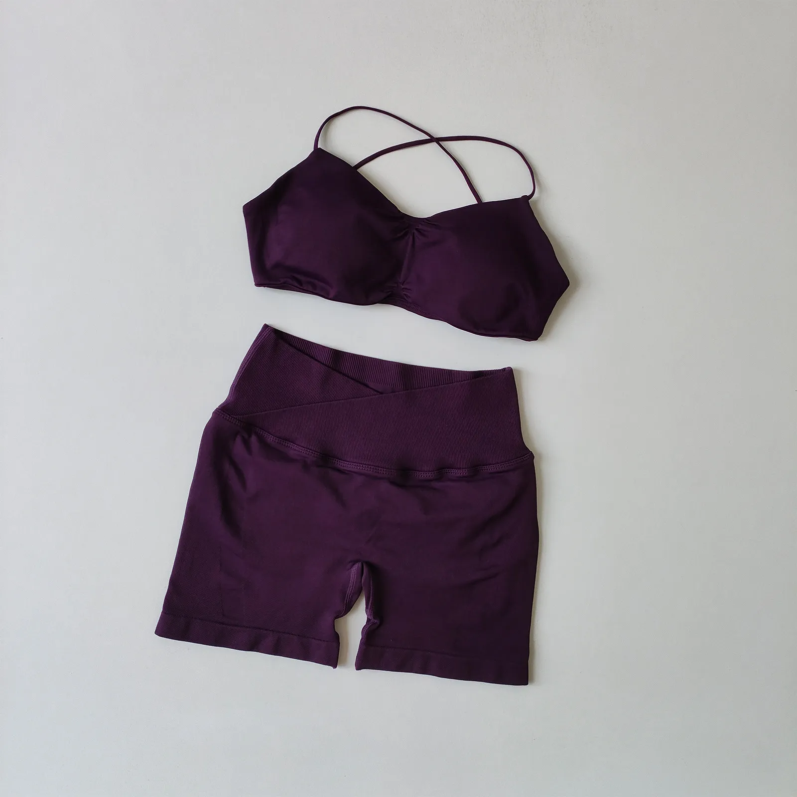 Sommerliches Nahtloses Sportset für Damen: Fitness-Yoga-Anzug mit Po-Lifting-Effekt, Hochgeschnittene Shorts, Pilates-BHs und Unterwäsche-Kombination – Detail 7