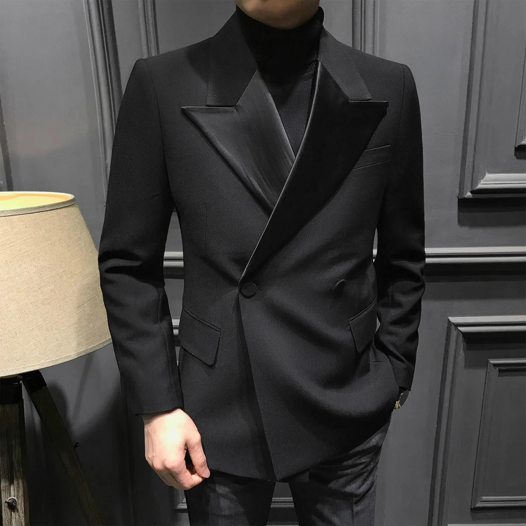 160 Men\'s black single breasted suit stylish business suit jacket groom suit