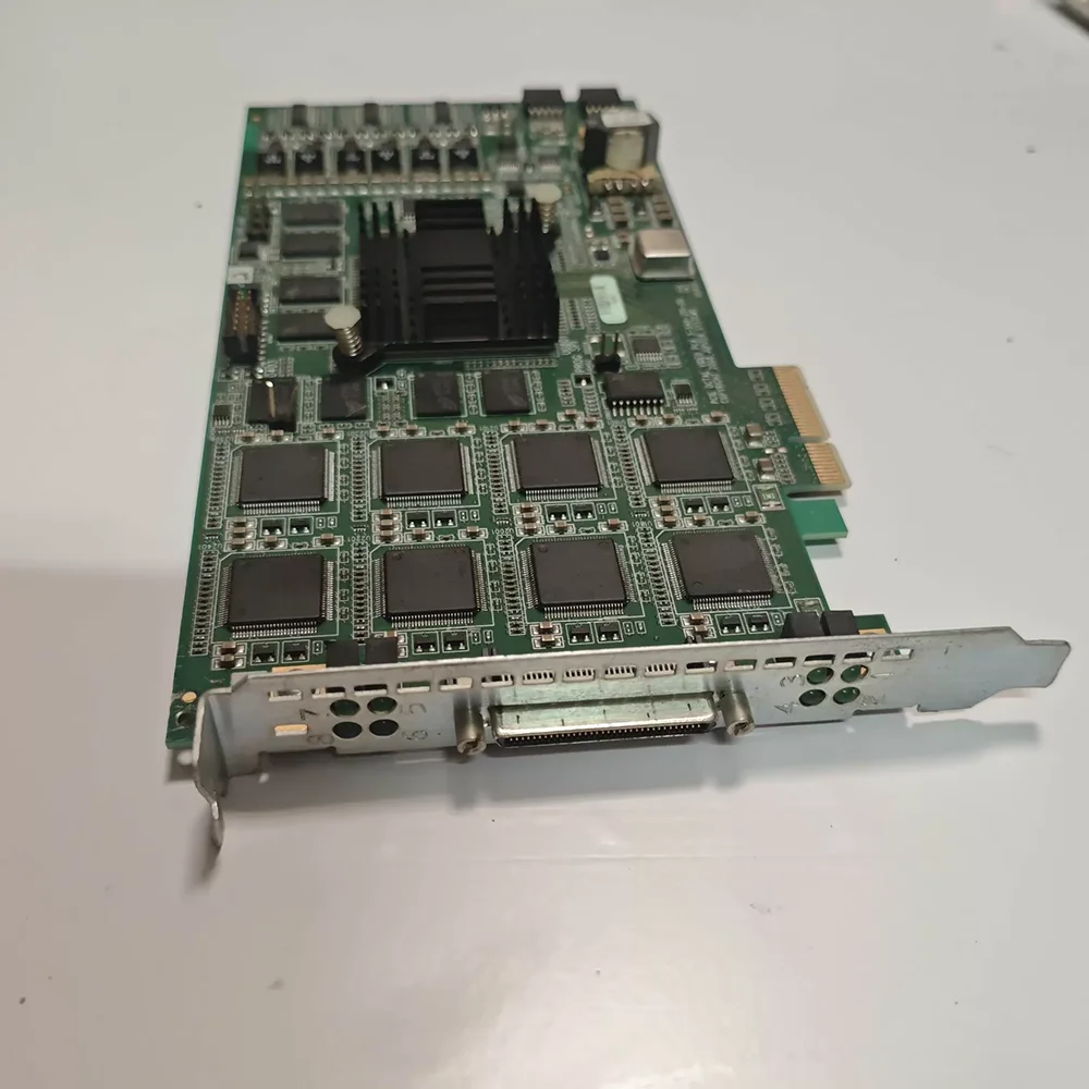 

Видеокарта PCIE OCTAL VIDEO PCA для систем JUPITER 3-540-201-00