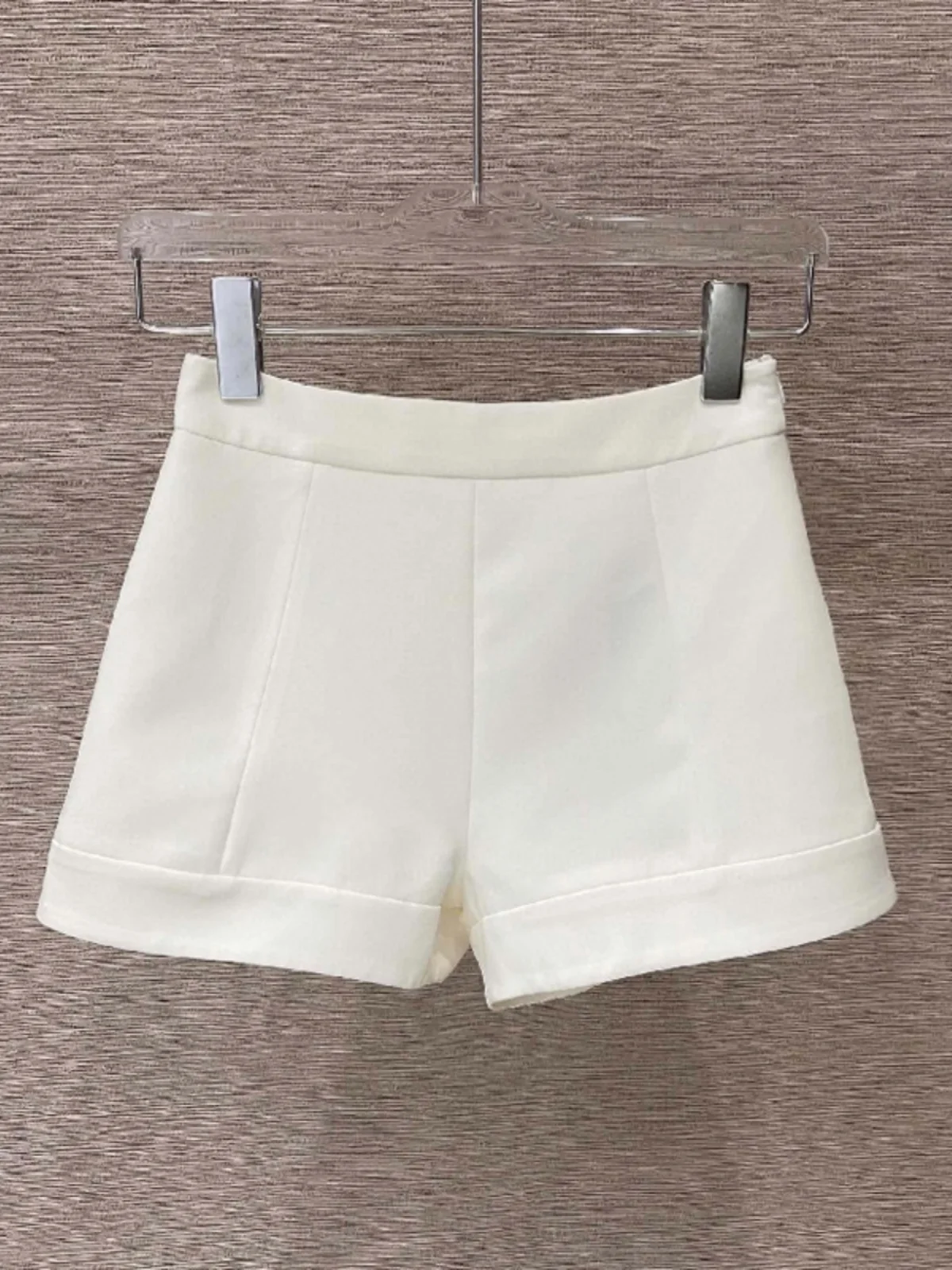 

Шорты с высокой талией А-силуэта, однотонные, повседневные, с широкими штанинами, универсальный дизайн, MW Qi Wei, летняя новинка, из полиэфирного волокна