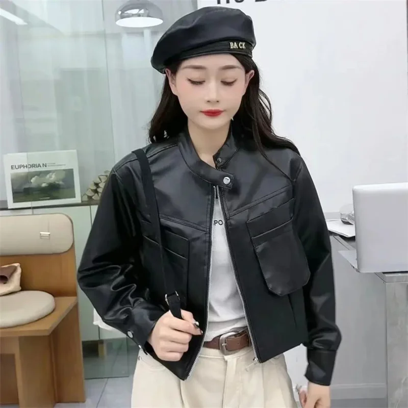 Pop Short And Petite Motorcycle Suit With Stand Up Collar Fashionable Leather Jacket For Women European 2024 Autumn Slimming Coa