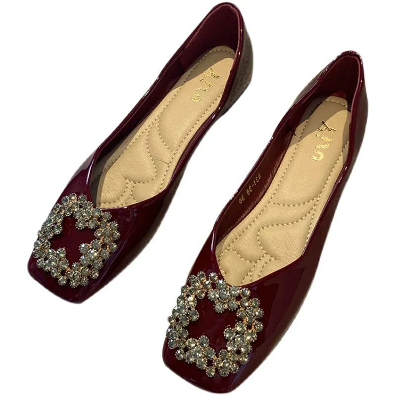 2025 Spring and Autumn New Korean Fashion Rhinestone Square Button Lacquer Leather Flat Shoes Square Head Casual Women's Shoes view 5