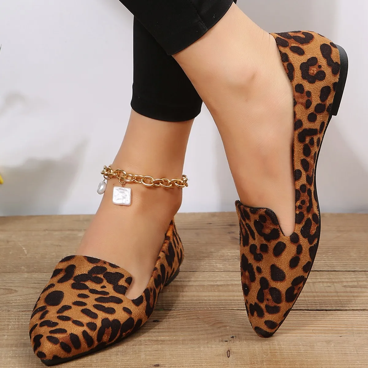 Summer Fashion New Sexy Outerwear Leopard Print Flat Pointed Toe Casual Comfortable Popular Sandals Walking Shoes