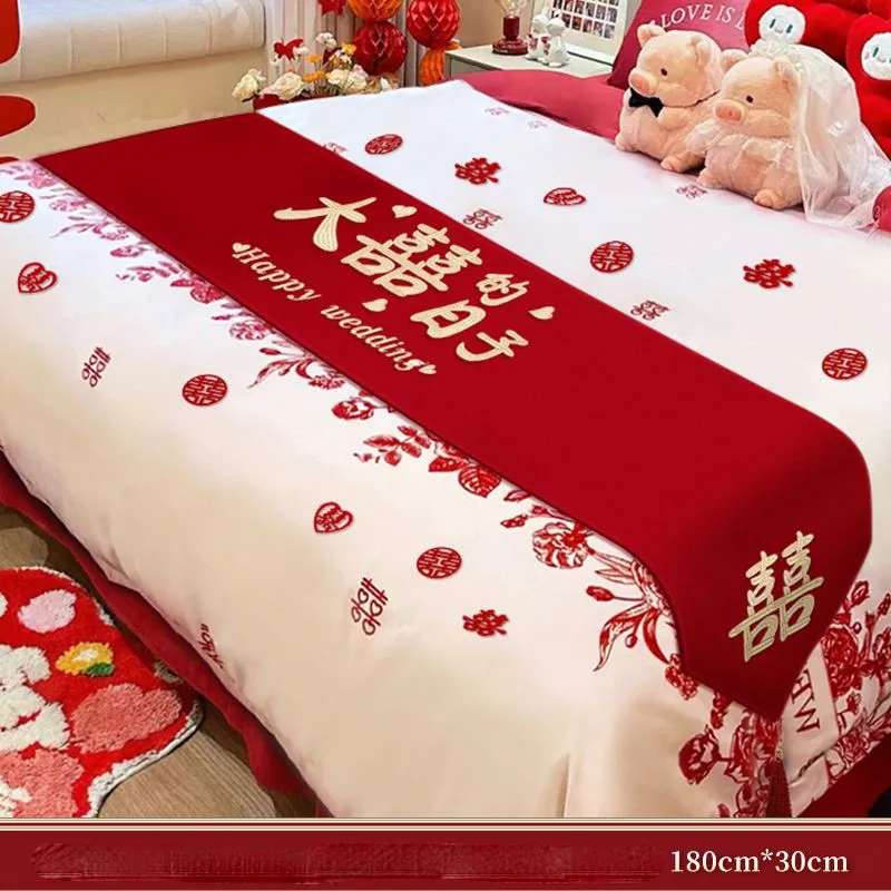 

Red Bed Flag Wedding Room Decoration Bed Towel Newlywed Bedding Bed Pressing Wedding Lettering Table Flag Table Cover ClothZF611
