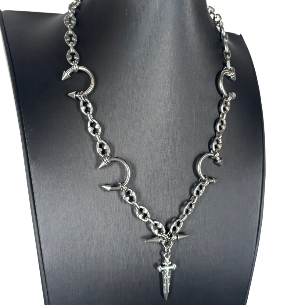 Punk Grunge Rock Rivet Heavy Industry Sword Pendant Cool Fashion Handmade Necklace Goth Charm Jewelry Hip Hop Accessories Y2K