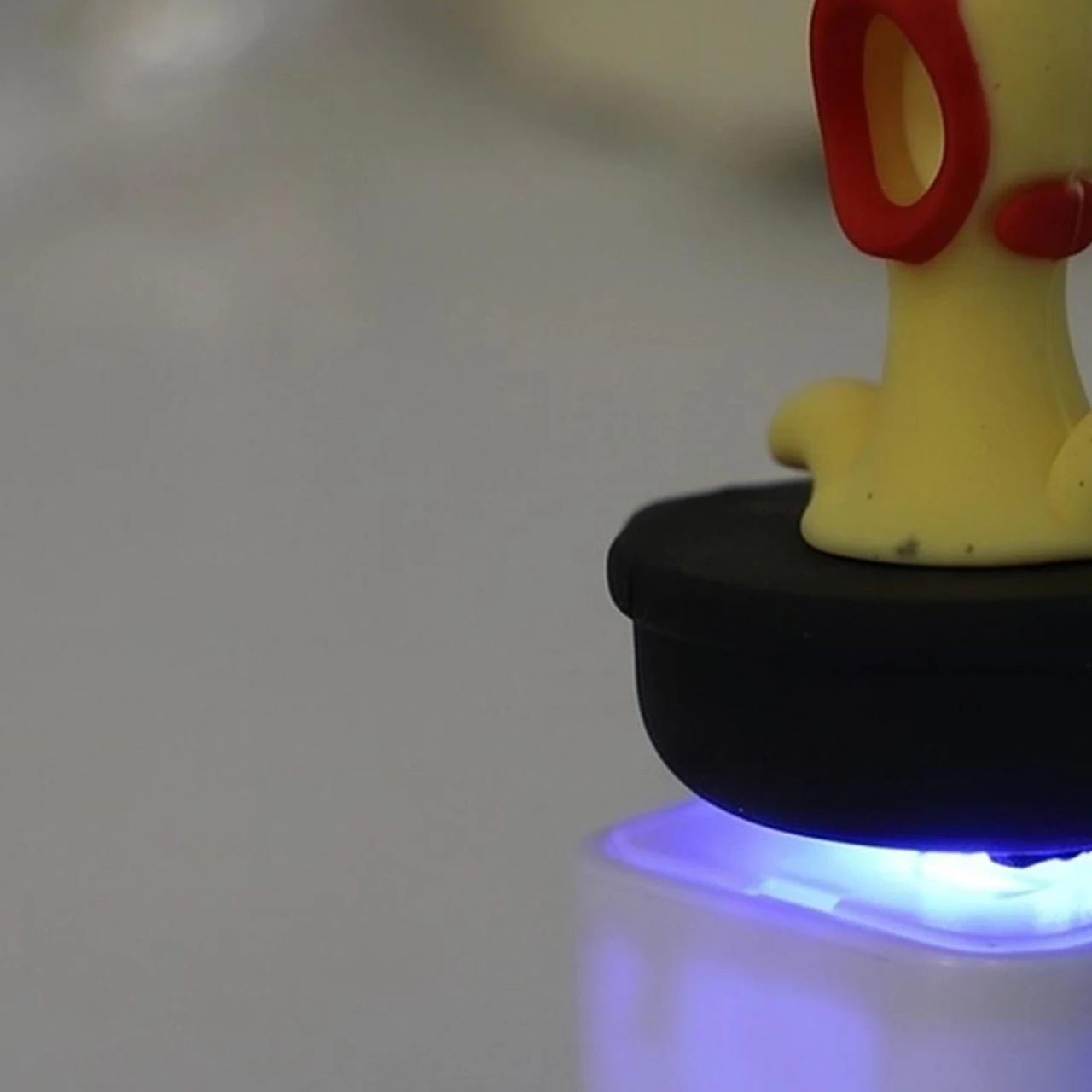 1/6pcs Rechargeable Frog/Duck/Chicken Keychain Keyboard Clicker Sound Keyring with LED Light for Stress Relief Abstract Gifts