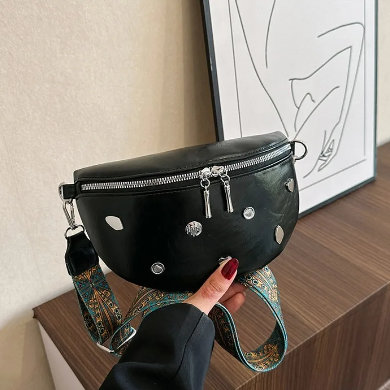 Luxury Rivet Soft PU Leather Waist Bags For Women Stylish Fanny Pack Female Trendy Waist Pack Ladies Wide Strap Crossbody Bag