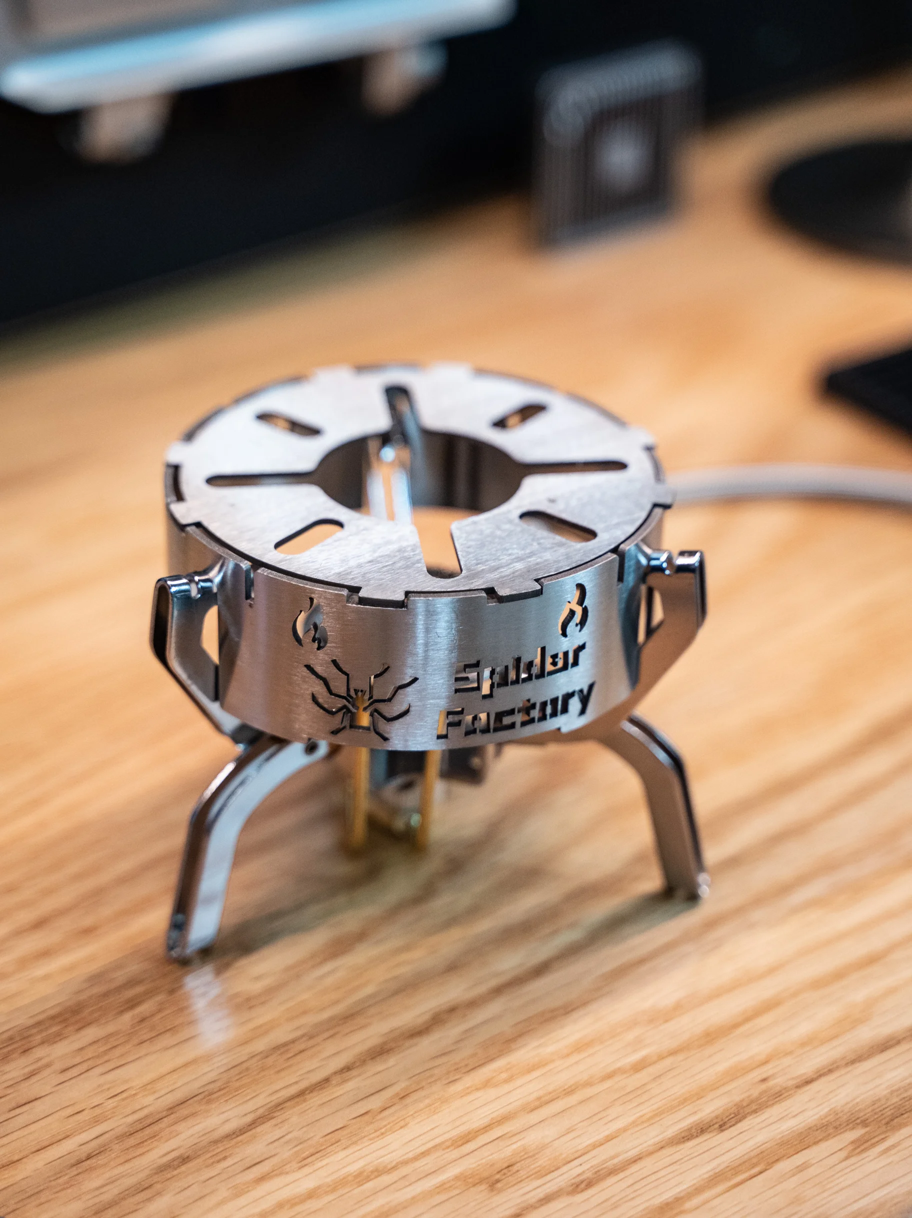 

Bubik Mini Stove Windscreen Camping Essential Outdoor Fine Camping Hiking Coffee Brewing Transformer Cookware Windproof Circle