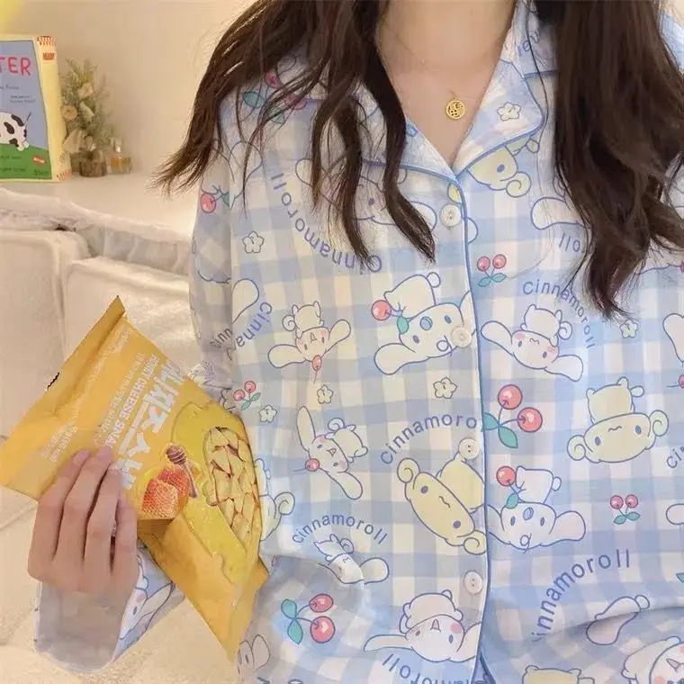 ชุดนอนแขนยาวลายซินนามอโรล คุโรมิ 2 ชิ้น สำหรับผู้หญิง น่ารัก สไตล์อนิเมะ การ์ตูน แฟชั่นสาวๆ ฤดูใบไม้ผลิ สบายๆ ชุดนอนนักเรียน ชุดอยู่บ้าน
