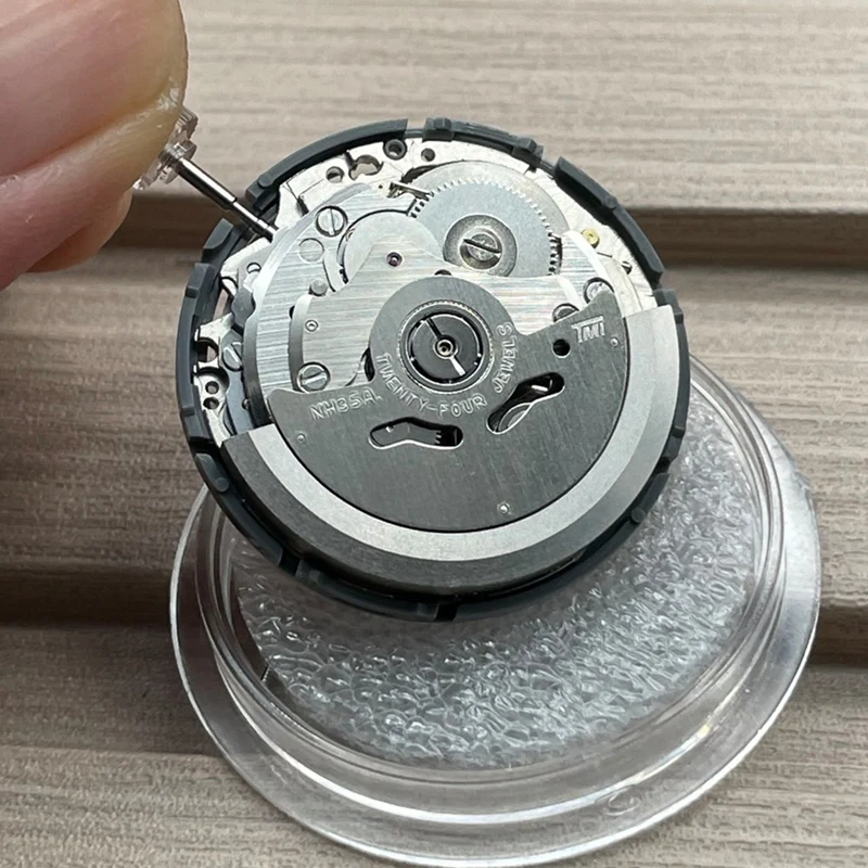 1 Pcs Crown At 9 O'clock NH35A 24 Jewels Mechanism Movement  Mechanical Watch Movement Single Date