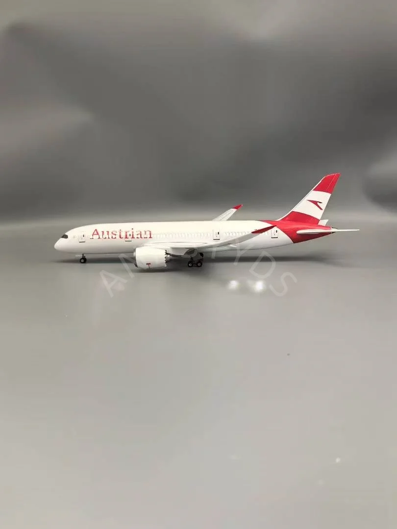 1:130 مقياس الطائرات بوينغ 787 B787 النمساوية دريملاينر دييكاست نموذج طائرة الراتنج مصغرة تحصيل الطائرات