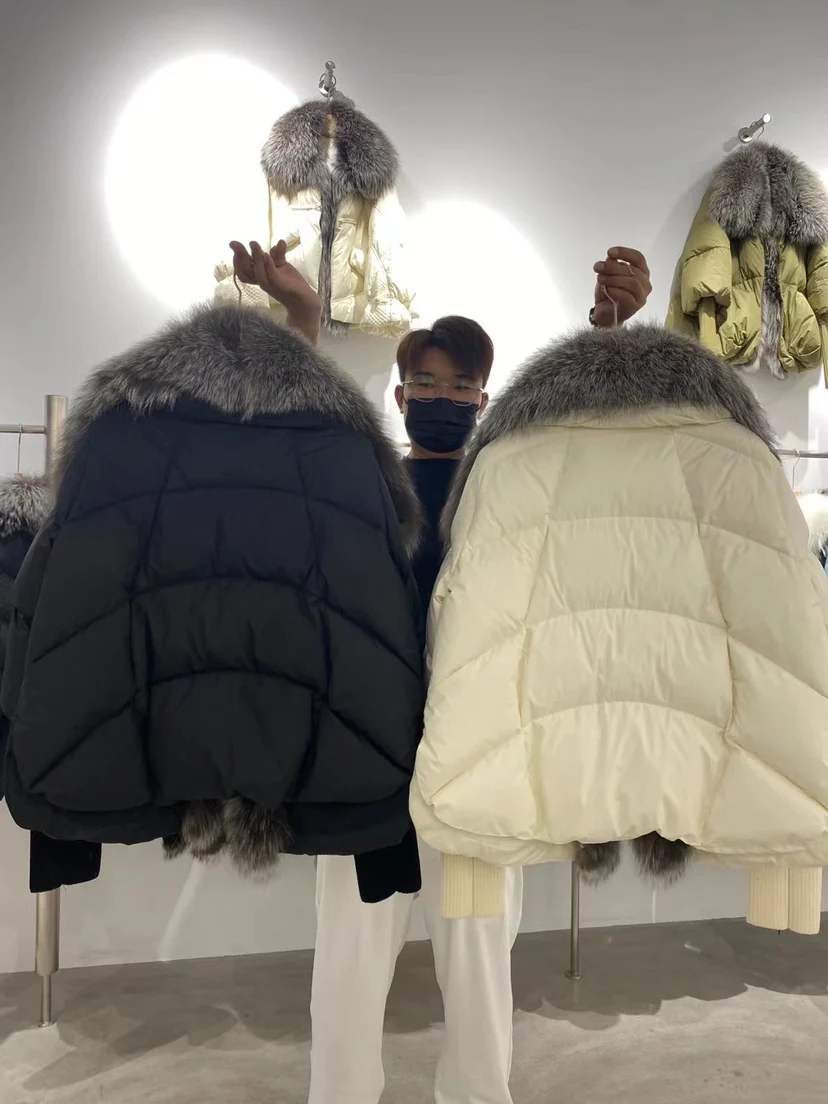 2026 Winter Real Fox Fur Collar White Duck Down Padded Down Jacket Regular Fashion Warm Big Fur Collar Women's Coat