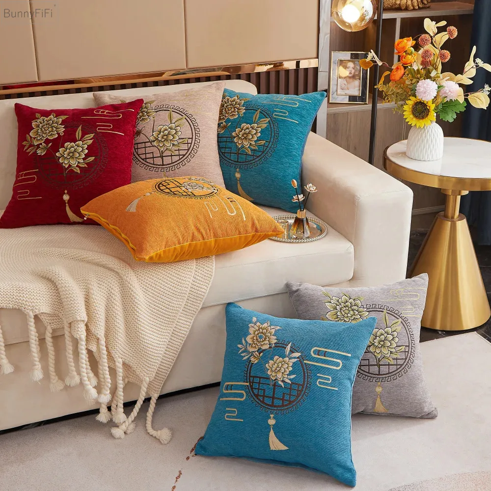 New Chinese Style Chenille Cushion Cover Chinese Embroidered Magnolia Flower Pillowcase Bedside Office Sofa Waist Cushion Case