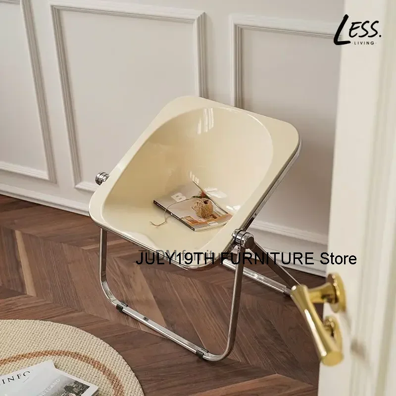 Acrylic dining chairs, transparent dining chairs, fashion websites, celebrity photography chairs, clothing stores, makeup