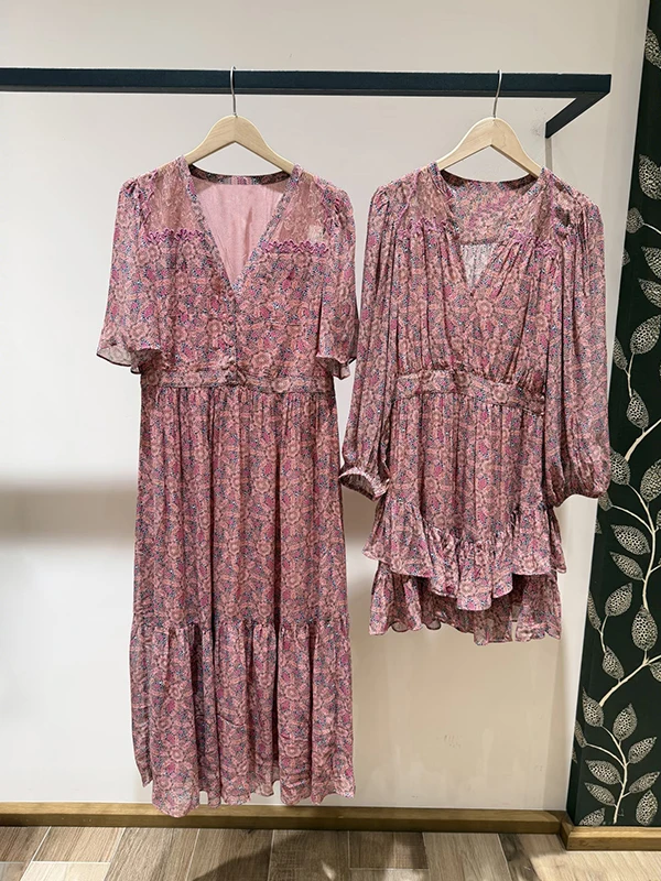 

Retro Style V-Neck Midi Dress Floral Print Gathered Waist Six-Sleeve Loose Fit Women's Dress for Afternoon Wear Spring Summer