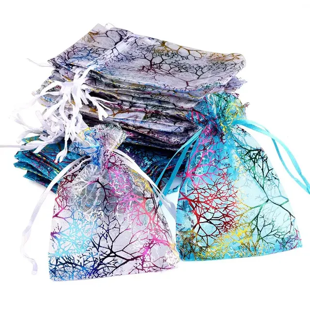 50 sztuk 7x9 9x12cm Organza torba na prezenty opakowanie na biżuterię torba ze sznurkiem białe niebieskie kolorowe drzewa drukowanie wesele torba na cukierki