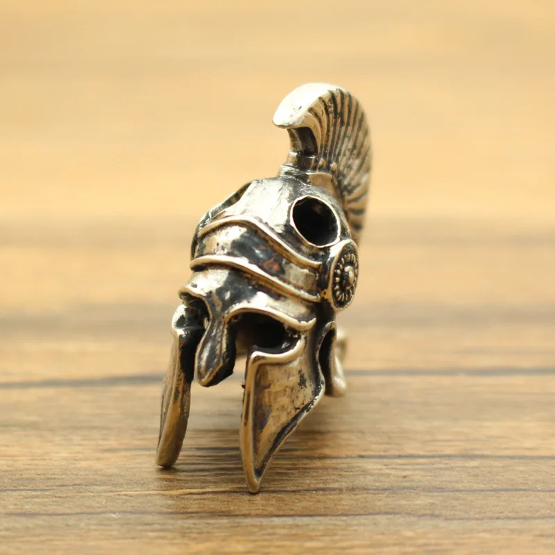 Brass Retro Spartan Helmet Pendant Outdoor Roman Helmet Three Hole Umbrella Rope Pendant Pendant Decorative Figurines Miniatures