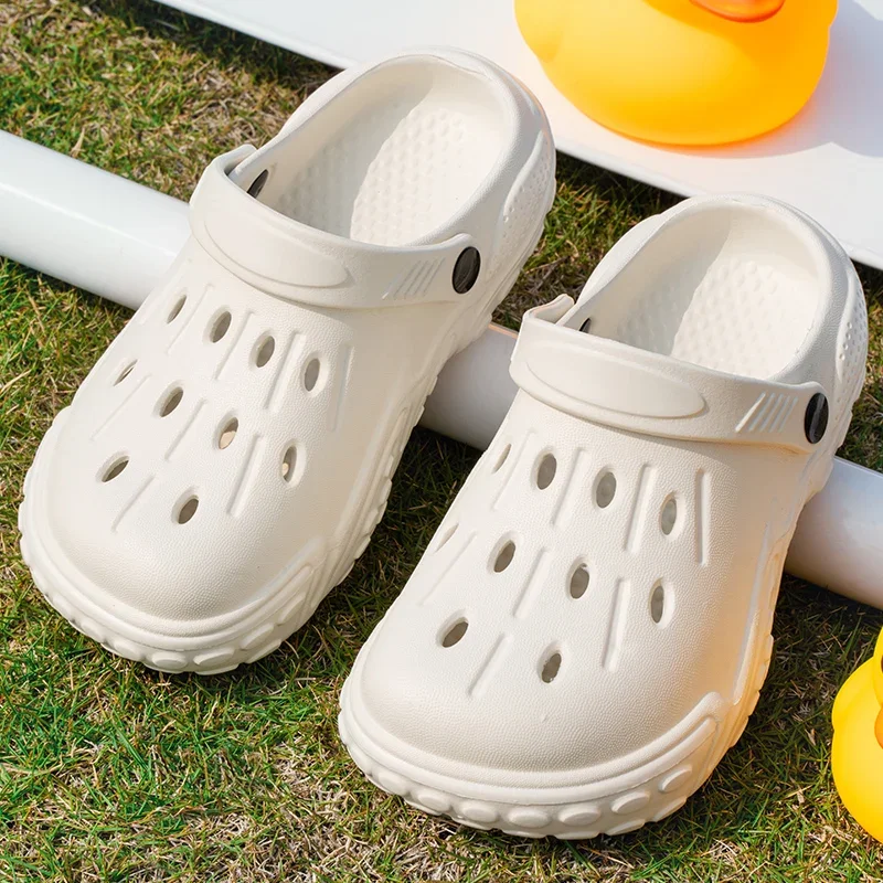 Zapatillas de verano para hombre con apariencia impecable, antideslizantes, elegantes, para estudiantes, para el día a día, para el descanso y el ocio.