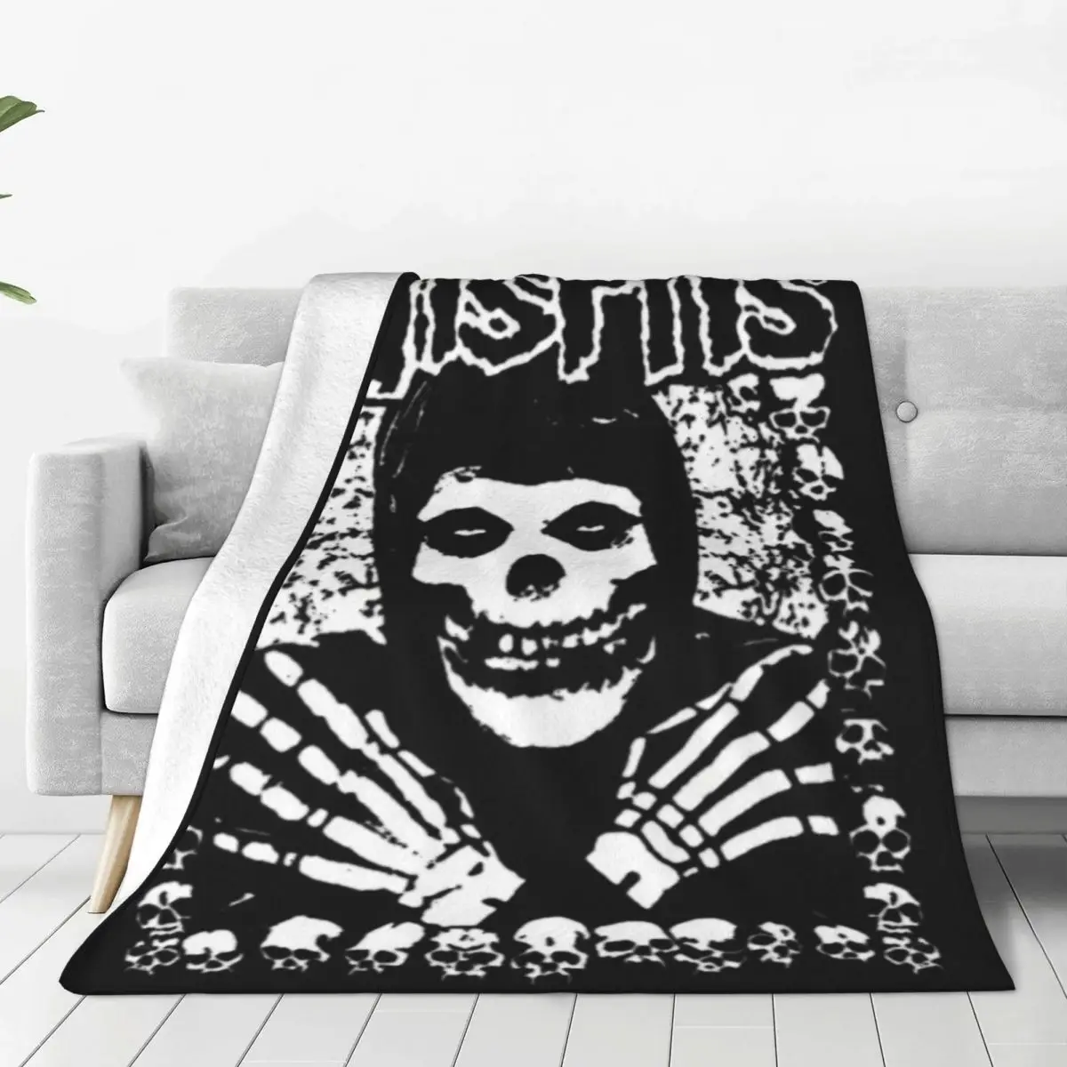 

Misfits Rock Band Knitted Blanket Flannel Throw Blanket Bedroom Sofa Printed Lightweight Bedspreads