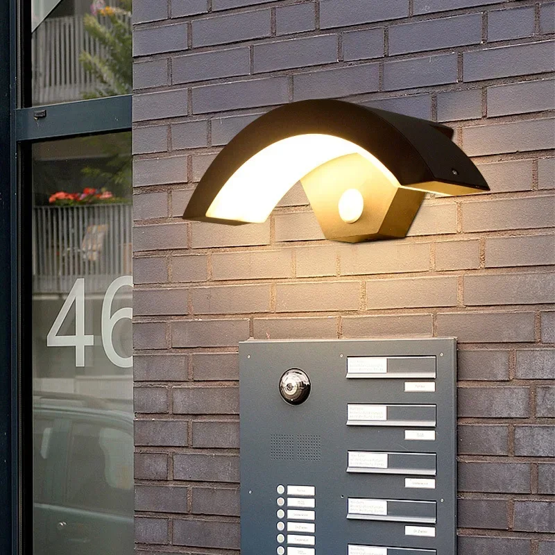 LED Outdoor Waterproof Human Body Sensing Wall Lamp Simple And Creative Courtyard Outdoor Balcony Entrance Moon Wall Lamp