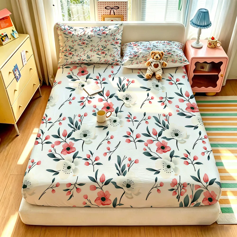 3pcs(1 duvet cover + 2 pillowcases, coreless)white base and a floral pattern of red flowers Available in multiple sizes