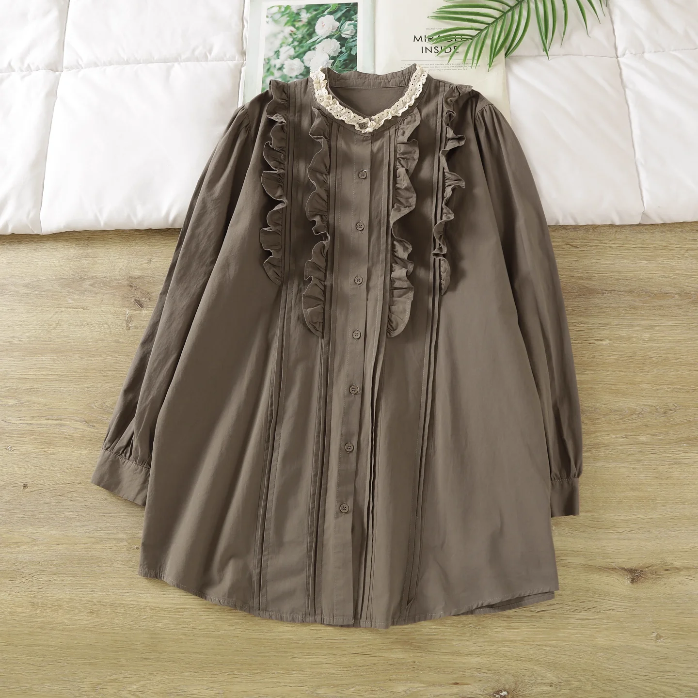 

2026 French style vintage lace stand collar ruffled gray khaki pleated shirts and blouses for women art style long sleeve tops