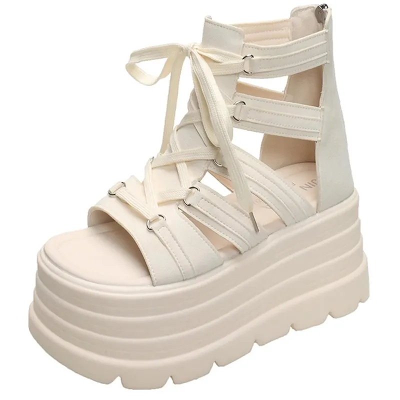 

Новые летние женские сандалии на высокой платформе 8 см, блестящая обувь на танкетке со стразами, модные уличные массивные сандалии, пляжные повседневные женские шлепанцы