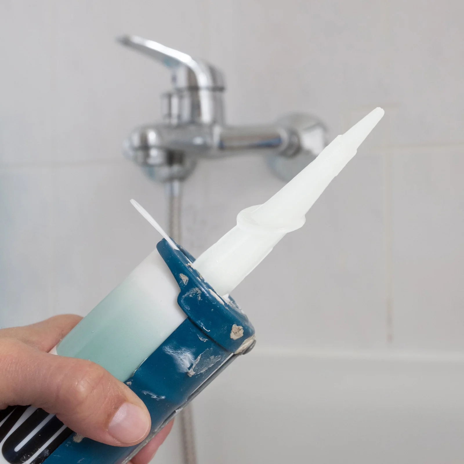 

10pcs Portable All Corner Size Caulking Nozzle Flexible Grout Tool 360 Degree Rotating Tip For Home Sealant Application