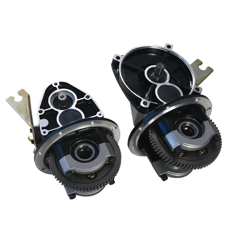 

Electric tricycle heavy-duty rear axle assembly, 4-bolt shift, integrated differential and variable