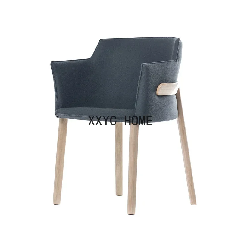 Скандинавский обеденный стул из цельного дерева, современный минималистичный японский стиль, бревенчатый стиль, ресторанная ткань, ремесло B & B, домашнее кресло с подлокотником